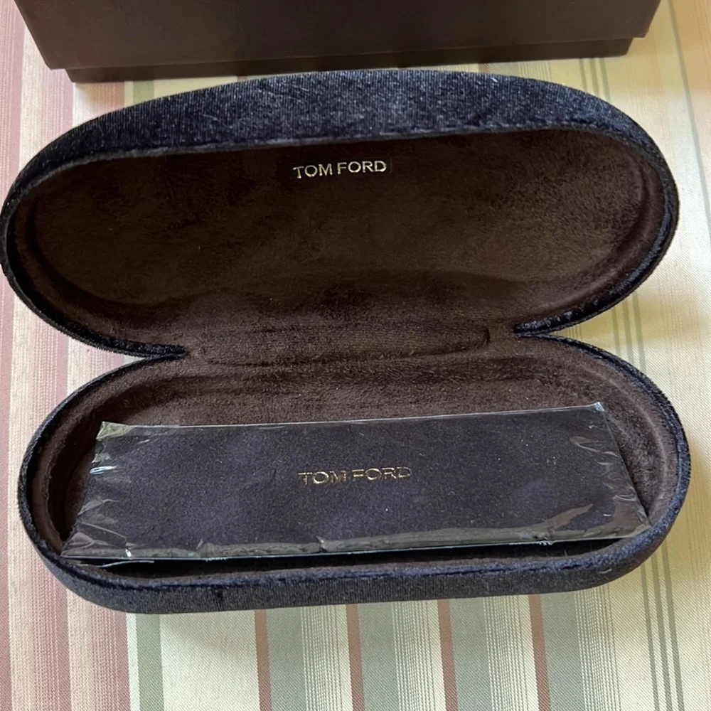 TOM FORD Medium Dark Brown Sunglass Case, NWOT - Picture 7 of 10